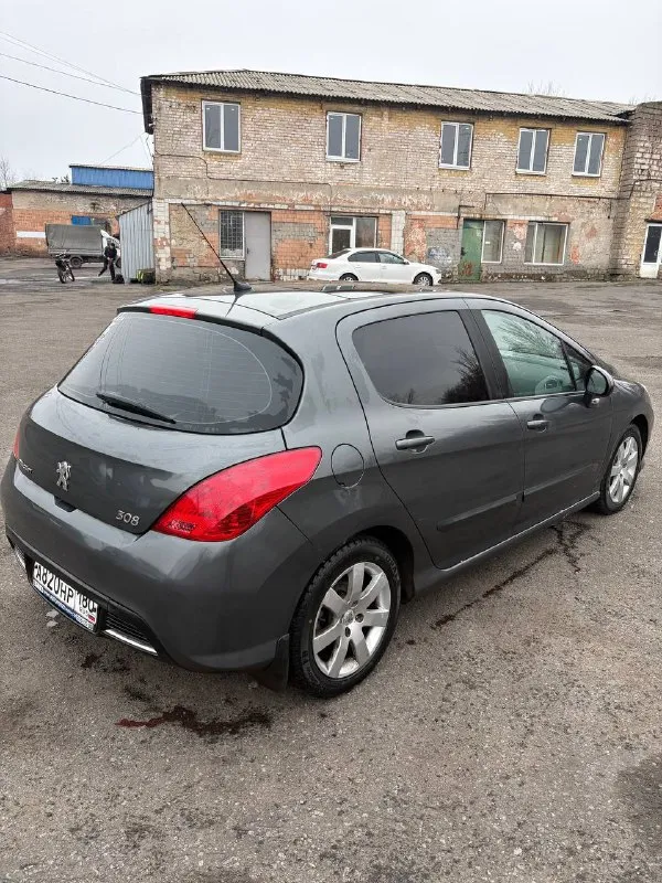 Peugeot 308, 2008 год выпуска, родной пробег 163000 тысячи, реальных 2 владельца по документам, я второй, до меня авто было 15 лет в одних руках, машина без дтп, с зеленой автотекой, по технической части все в идеале, проблем нет. Комплектация на панораме, двух зонный климат контроль, кондиционер, подогревы сидений, датчик света, дождя, сигнализация с автозапуском. Новая зимняя резина, проехала меньше 1000 км. Машина находится в донецке, цена 575000 тысяч символический торг у капота, авто без вложений
+79494951390
📲 Tg: @artemgukov1
📞 Звоните: +7(949)4951390 - фотография - 5