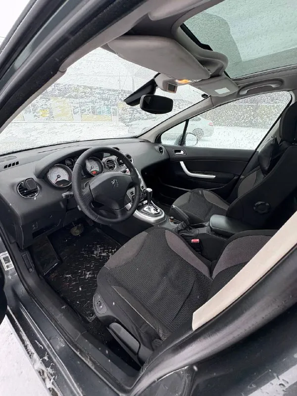 Peugeot 308, 2008 год выпуска, родной пробег 163000 тысячи, реальных 2 владельца по документам, я второй, до меня авто было 15 лет в одних руках, машина без дтп, с зеленой автотекой, по технической части все в идеале, проблем нет. Комплектация на панораме, двух зонный климат контроль, кондиционер, подогревы сидений, датчик света, дождя, сигнализация с автозапуском. Новая зимняя резина, проехала меньше 1000 км. Машина находится в донецке, цена 575000 тысяч символический торг у капота, авто без вложений
+79494951390
📲 Tg: @artemgukov1
📞 Звоните: +7(949)4951390 - фотография - 9