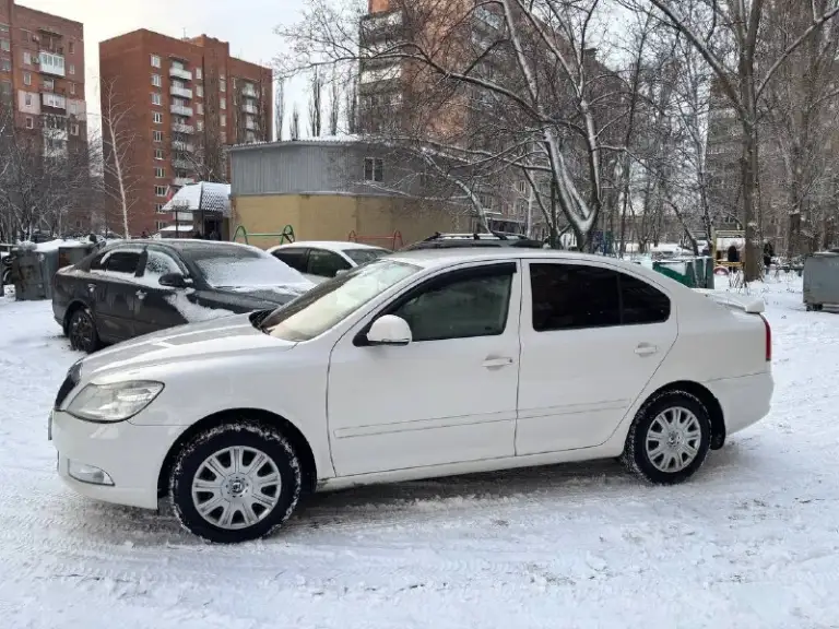 Skoda octavia 2013г. , 1.6 акп, пробег 195.000 км. (не скручен), 1 хозяин с 2014 года.
Без дтп, в такси и каршеринге не использовалась. Есть мелкие следы эксплуатации и несколько не критичных недостатков.

Цена: 980.000₽
Звонить
+79493083108 - фотография - 3