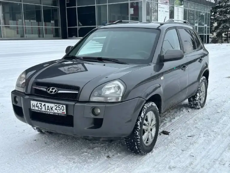 Продам hyundai tucson
2.0 Бензин
Полный привод
Год выпуска 2008
Коробка механика
Пробег 191000 тысячи
В идеальном состоянии
Без рыжиков
Без дтп
В родной краске
Все стекла родные
По двигателю вся идеальная не троит не дымит масло не кушает
Коробка работает идеально не хрустит не выбивает всё скорости работают идеально
Подвеска вся обслужена ничего не стучит не гремит
Салон чистый ухоженный
Два ключа
По комплектации имеется
Климат контроль работает
Бортовой компьютер
Подогрев сидений
Подогрев зеркал
4 Стеклоподъемник
И многое другое
Цена 880 000 +79493943583
✅Подписаться✅
📰Разместить объявление📰
📞 Звоните: +7(949)3943583 - фотография - 1