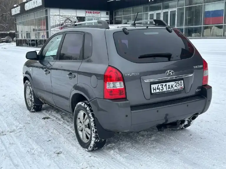 Продам hyundai tucson
2.0 Бензин
Полный привод
Год выпуска 2008
Коробка механика
Пробег 191000 тысячи
В идеальном состоянии
Без рыжиков
Без дтп
В родной краске
Все стекла родные
По двигателю вся идеальная не троит не дымит масло не кушает
Коробка работает идеально не хрустит не выбивает всё скорости работают идеально
Подвеска вся обслужена ничего не стучит не гремит
Салон чистый ухоженный
Два ключа
По комплектации имеется
Климат контроль работает
Бортовой компьютер
Подогрев сидений
Подогрев зеркал
4 Стеклоподъемник
И многое другое
Цена 880 000 +79493943583
✅Подписаться✅
📰Разместить объявление📰
📞 Звоните: +7(949)3943583 - фотография - 2