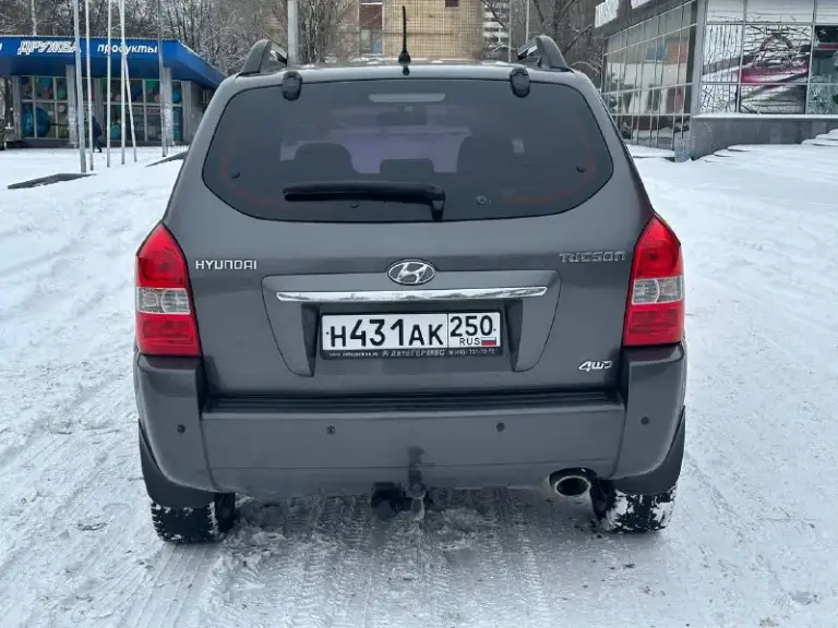 Продам hyundai tucson
2.0 Бензин
Полный привод
Год выпуска 2008
Коробка механика
Пробег 191000 тысячи
В идеальном состоянии
Без рыжиков
Без дтп
В родной краске
Все стекла родные
По двигателю вся идеальная не троит не дымит масло не кушает
Коробка работает идеально не хрустит не выбивает всё скорости работают идеально
Подвеска вся обслужена ничего не стучит не гремит
Салон чистый ухоженный
Два ключа
По комплектации имеется
Климат контроль работает
Бортовой компьютер
Подогрев сидений
Подогрев зеркал
4 Стеклоподъемник
И многое другое
Цена 880 000 +79493943583
✅Подписаться✅
📰Разместить объявление📰
📞 Звоните: +7(949)3943583 - фотография - 3