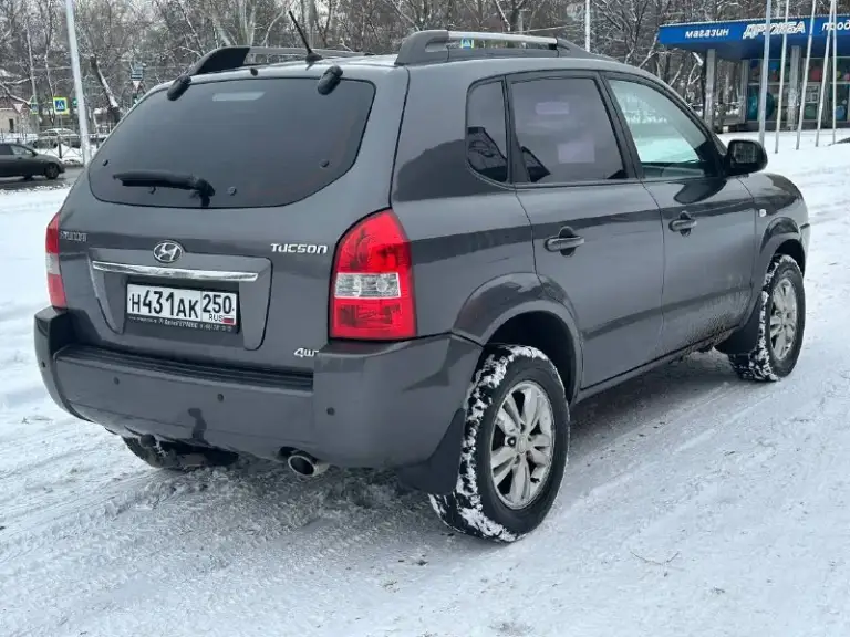 Продам hyundai tucson
2.0 Бензин
Полный привод
Год выпуска 2008
Коробка механика
Пробег 191000 тысячи
В идеальном состоянии
Без рыжиков
Без дтп
В родной краске
Все стекла родные
По двигателю вся идеальная не троит не дымит масло не кушает
Коробка работает идеально не хрустит не выбивает всё скорости работают идеально
Подвеска вся обслужена ничего не стучит не гремит
Салон чистый ухоженный
Два ключа
По комплектации имеется
Климат контроль работает
Бортовой компьютер
Подогрев сидений
Подогрев зеркал
4 Стеклоподъемник
И многое другое
Цена 880 000 +79493943583
✅Подписаться✅
📰Разместить объявление📰
📞 Звоните: +7(949)3943583 - фотография - 4