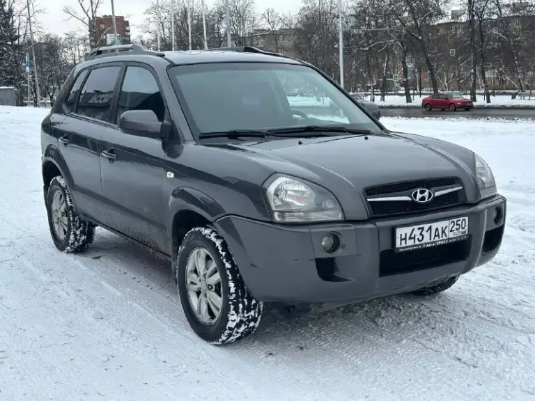 Продам hyundai tucson
2.0 Бензин
Полный привод
Год выпуска 2008
Коробка механика
Пробег 191000 тысячи
В идеальном состоянии
Без рыжиков
Без дтп
В родной краске
Все стекла родные
По двигателю вся идеальная не троит не дымит масло не кушает
Коробка работает идеально не хрустит не выбивает всё скорости работают идеально
Подвеска вся обслужена ничего не стучит не гремит
Салон чистый ухоженный
Два ключа
По комплектации имеется
Климат контроль работает
Бортовой компьютер
Подогрев сидений
Подогрев зеркал
4 Стеклоподъемник
И многое другое
Цена 880 000 +79493943583
✅Подписаться✅
📰Разместить объявление📰
📞 Звоните: +7(949)3943583 - фотография - 5