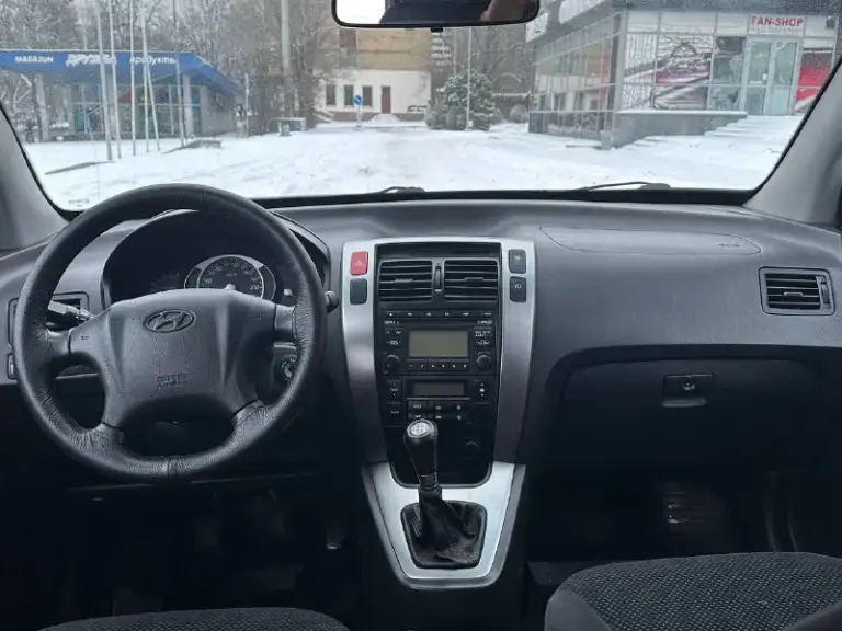 Продам hyundai tucson
2.0 Бензин
Полный привод
Год выпуска 2008
Коробка механика
Пробег 191000 тысячи
В идеальном состоянии
Без рыжиков
Без дтп
В родной краске
Все стекла родные
По двигателю вся идеальная не троит не дымит масло не кушает
Коробка работает идеально не хрустит не выбивает всё скорости работают идеально
Подвеска вся обслужена ничего не стучит не гремит
Салон чистый ухоженный
Два ключа
По комплектации имеется
Климат контроль работает
Бортовой компьютер
Подогрев сидений
Подогрев зеркал
4 Стеклоподъемник
И многое другое
Цена 880 000 +79493943583
✅Подписаться✅
📰Разместить объявление📰
📞 Звоните: +7(949)3943583 - фотография - 8