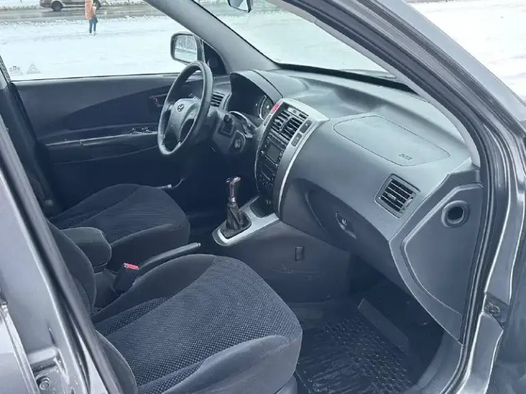 Продам hyundai tucson
2.0 Бензин
Полный привод
Год выпуска 2008
Коробка механика
Пробег 191000 тысячи
В идеальном состоянии
Без рыжиков
Без дтп
В родной краске
Все стекла родные
По двигателю вся идеальная не троит не дымит масло не кушает
Коробка работает идеально не хрустит не выбивает всё скорости работают идеально
Подвеска вся обслужена ничего не стучит не гремит
Салон чистый ухоженный
Два ключа
По комплектации имеется
Климат контроль работает
Бортовой компьютер
Подогрев сидений
Подогрев зеркал
4 Стеклоподъемник
И многое другое
Цена 880 000 +79493943583
✅Подписаться✅
📰Разместить объявление📰
📞 Звоните: +7(949)3943583 - фотография - 9