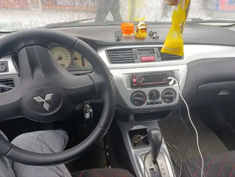 Марка автомобиля: mitsubishi лансер 9
Год выпуска: 2006
Пробег: 260.000 км
Объем двигателя: 1.6
Описание: продам лансер 9 в отличном состоянии, коробка автомат, переключает плавно без рывков, двигатель работает как часики, масло не ест, салон ухоженный в салоне не курили, стоит хорошая музыка
Цена: 560.000
Номер телефона: +79499657154
Город: ясиноватая
Продавец:. ..😎
Предложить пост | мы в вк | реклама
📞 Звоните: +7(949)9657154 - фотография - 5