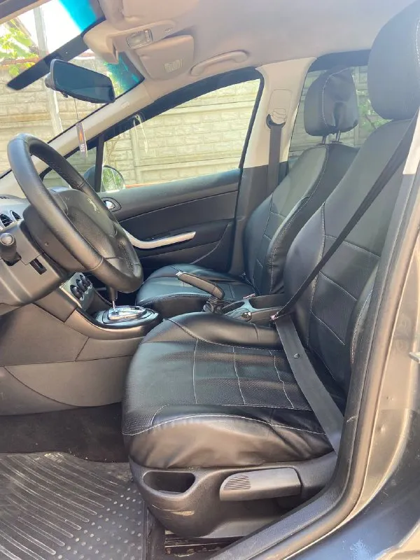Продам peugeot 308 в отличном состоянии, год выпуска 2008, двигатель 1.6(120л. С), пробег 164 тыс. Км, коробка автомат(без пинков, рывков)работает идеально,4электростеклоподъёмника, электрозеркала, подогревы сидений, климат контроль, ходовые огни, лобовое без трещин. Цена 585 000 рублей, возможен торг. Находится в мариуполе.
Телефон для связи +79496353135
📲 Tg: оксана
📞 Звоните: +7(949)6353135 - фотография - 8