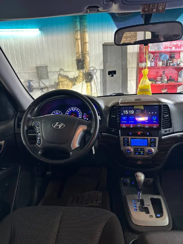 Марка- hyundai santa fe рестайлинг.
Год- выпуска 2012.
Привод- подключаемый 4wd обслужен, рабочий!!!
Кузов в идеальном состоянии.
- 2.4 Бензин работает идеально, тихо спокойно, даже не слышно как работает!
Коробка- самая надежная aisin 6ст работает как положено.
Автомобиль в идеальном состоянии, полностью обслужен, и вложений не требует!
Хорошая комплектация: цвет салона темно коричневый. Двух зонный климат контроль. 4 стекло подъемника. Подогрев сидений. Подогрев лобового. Кожаный мультируль. Регулировка фар. В фарах дорогой свет стоит, верх низ. Abs esp помощь при спуске и подьеме.
Поставил новую резину зима! 2 ключа сигнализация, запаска 5 диск, домкрат ключи!
В двух словах идеальный семейный автомобиль на каждый день!
Осмотр донецк макеевка в любом месте!
Документы чистые, любое оформление!
Цена подарок до нового года 1.320.000₽
По низу рынка за такой авто💦
Телефон +7949-989-6200 звоните в любое время, если не доступен звоните еще раз связь плохая.
📞 Звоните: +7(949)9896200 - фотография - 8