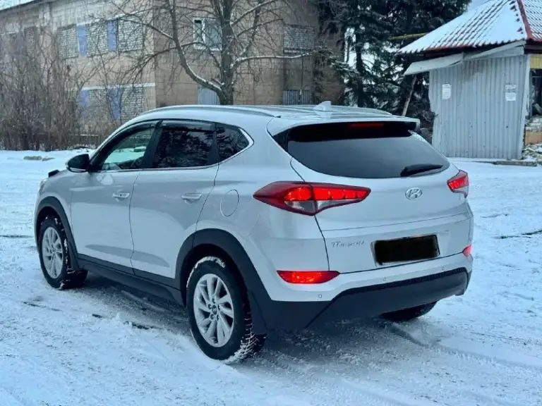 Hyundai tucson официал
2018 Год выпуска
Двигатель 2.0 бензин
Коробка автомат
Пробег родной 121 тыс. Км
Автомобиль в отличном состоянии,
Кузов не бит, не крашен, весь в заводском окрасе !
Двигатель работает как часики,
Коробка переключает как надо,
Вообщем авто без вложения !
Богатая комплектация
Бесключевой доступ
(Start-stop)
Роздельный климат-контроль,
Круиз-контроль,
Датчики света, и дождя,
Подогревы всех сидений, и стекл,
Подогрев руля,
Большой монитор с камерой заднего вида,
Carplay,
Громкая связь,
Сигнализация starline с автозапуском
И многое другое.
С документами полный порядок любой вид оформления !
Г. Донецк
Цена 1.945 тыс. ₽
Звоните остальное по
+79495210885
📲 Tg: r. B
📞 Звоните: +7(949)5210885 - фотография - 4