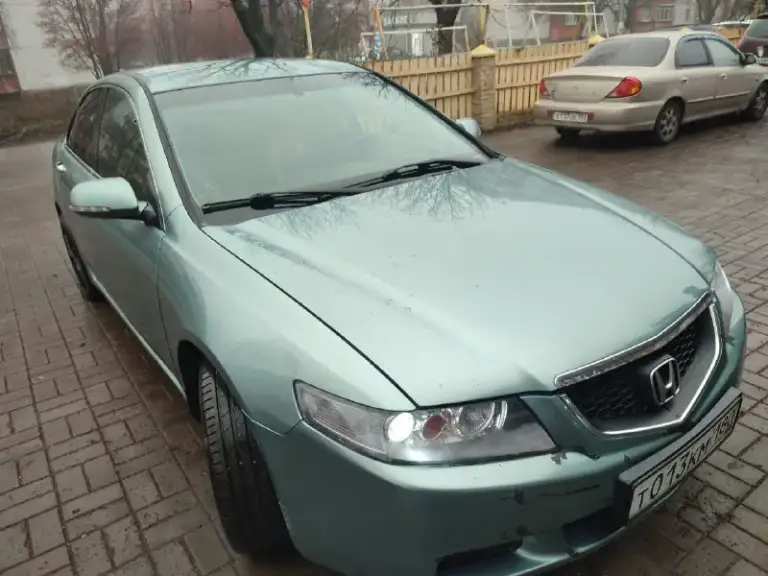 Продаю ухоженный honda accord 7-го поколения 2004 года в отличном техническом состоянии.
Пробег — 190 000 км.
Техническая часть
•Контрактный двигатель, пробег 170 000 км
• Полностью обслужен, работает идеально
•Масло не расходует, мотор сухой и чистый
•Залито moly green 5w-30, замена 2 000 км назад
•5-Ступенчатая механика — передачи включаются чётко, без посторонних звуков
•Техническое состояние оцениваю на 5/5
Оснащение и улучшения
•Современная android-магнитола
•Новые динамики по кругу — отличный звук
•2 Комплекта резины на дисках (лето + зима)
Кузов
•Небольшие сколы, без критичных дефектов
•Обслуженная ходовая часть
Автомобиль в моём владении 4 года, я собственник.
Все работы выполнялись своевременно и для себя, без экономии на запчастях.
Двигатель был заменён вскоре после покупки. Машина использовалась как автомобиль выходного дня.
💰Цена: 900 000 ₽, возможен адекватный торг.
Осмотр, г. Донецк
+79495309560
📞 Звоните: +7(949)5309560 - фотография - 1