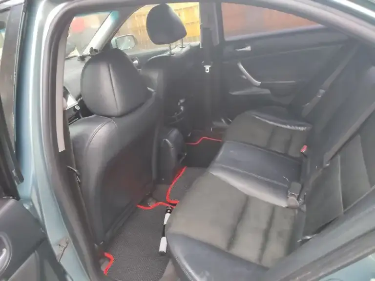 Продаю ухоженный honda accord 7-го поколения 2004 года в отличном техническом состоянии.
Пробег — 190 000 км.
Техническая часть
•Контрактный двигатель, пробег 170 000 км
• Полностью обслужен, работает идеально
•Масло не расходует, мотор сухой и чистый
•Залито moly green 5w-30, замена 2 000 км назад
•5-Ступенчатая механика — передачи включаются чётко, без посторонних звуков
•Техническое состояние оцениваю на 5/5
Оснащение и улучшения
•Современная android-магнитола
•Новые динамики по кругу — отличный звук
•2 Комплекта резины на дисках (лето + зима)
Кузов
•Небольшие сколы, без критичных дефектов
•Обслуженная ходовая часть
Автомобиль в моём владении 4 года, я собственник.
Все работы выполнялись своевременно и для себя, без экономии на запчастях.
Двигатель был заменён вскоре после покупки. Машина использовалась как автомобиль выходного дня.
💰Цена: 900 000 ₽, возможен адекватный торг.
Осмотр, г. Донецк
+79495309560
📞 Звоните: +7(949)5309560 - фотография - 7