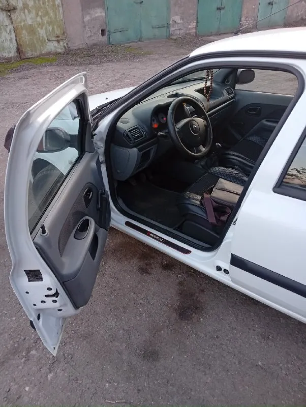 Renault clio 1.4 2007 г. Продам авто в отличном состоянии. Работает все, что должно работать. Я хозяин по т. П. Из последнего т. О: новые 2 радиатора, новый антифриз, компрессор кондиционера, резонатор и основной глушитель, ремень, ролики, гур насос. Вообщем денег не жалел, делал для себя. Продажа в связи с покупкой нового автомобиля. Интересует обмен на солярис с моей доплатой. Цена 450 без торга. ±79493803295 перекупам просьба не беспокоить. Енакиево
📞 Звоните: +7(949)3803295 - фотография - 7
