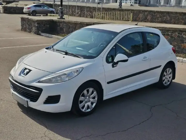 Продам peugeot(пежо)207(купе),2009 год, в отличном состоянии. Пробег 129000 км. (родной, подтверждается автотекой). Без дтп. Всего 1 владелец. (всю жизнь в одних руках) в 2010 году выехала с салона, даже имеется чек о покупке. Мотор 1.4л. , очень резвый для неё. Кузов оцинкованный, в идеале, ни вмятин, ни потёртостей, ни рыжиков нет. Кондиционеp холодит, печка греет, обогрев зеркал, абс, эур, бк, цз, сигнализация, стеклоподъёмники, магнитола, хорошие динамики, новый акб, вся безопасность на месте: подушки фронтальные и боковые, коробка автомат (робот), подрулевые лепестки. Перед продажей полностью обслужена, коробка переключается чётко и без затупов. Машинка своих денег стоит и полностью обслужена. Машина на r15 дисках, уже на новой зимней резине! Салон отличный, не прокурен. Любые проверки на сто приветствую. В жизни машина выглядит еще ярче, и лучше чем на фото. Ездила девушка аккуратно, за машиной следила. Учет рф, полное переоформление на вас в мрэо. Без штрафов, аре
📞 Звоните: +7(949)8953126 - фотография - 1