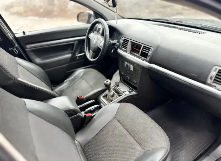 Продаю срочно торг у капота.
465 Тыс. Руб.
Opel vectra c рейсталинг 2007
1.8 Безнин механика.
Родной пробег 235тыс. Км.
3 Собственника. Птс оригинал.
Автотека зеленейшая.
Авто в хорошем состоянии без вложений.
Мотор не дымит не троит, ходовая перебрана, коробка без проблем.
Кузов в нормальном состоянии для своих лет. Салон чистый и ухоженный. Богатая комплектация. Зимняя резина, новый акб, новое масло фильтра, ремень грм только поменял, фазики тоже новые только заменил, модуль зажигания не давно поменял. Ходовую всю перебрал. Авто полностью обслужена и готова к дальнейшей эксплуатации. Документы в полном порядке юредически чистая. Любое переоформление. Осмотр донецк
+79493114199 - фотография - 9