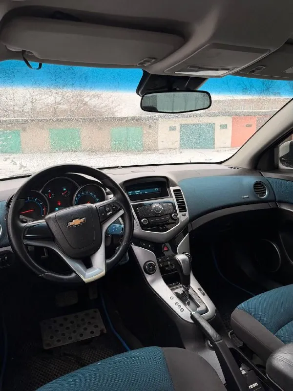 Chevrolet cruze 1.8 автомат
2012Г
✅ Без дтп !✅ не такси !✅ весь в родной краске ✅ автотека это подтверждает 👍 можете проверять без проблем, пробег 214т км. Двигатель обслужен грм, помпу, прокладки, теплообменник, меняли 10 т км назад, двигатель в отличном состоянии! Не дымит ! Не троит ! Масло не расходует !
Коробка в отличном состоянии! Без пинков ! Без рывков ! И прочего, ходовая в идеальном состоянии! Нечего не стучит, не гремит, не шумит ! Отрабатывает правильно мягко как должна, любые проверки в любом авто сервисе за ваш счет приветствуется без проблем ✅✅ кузов в отличном состоянии. Без рыжиков !! Без жучков ! Без гнили !!! Без вздутий краски ! И прочего ! Кузов в полном порядке✅ 2 комплекта резины сейчас на зимней шипованный резине куплена в этом году ! И летняя тоже свежая комплект с машиной, 2 ключа сигнализации с автозапуском стар-лайн, комплектация отличная, датчик дождя, датчик света, мульти руль, 4 стеклоподъемника, парктроники, документы чистые
Макеевка цена 745.000 т. +79496073269 - фотография - 7