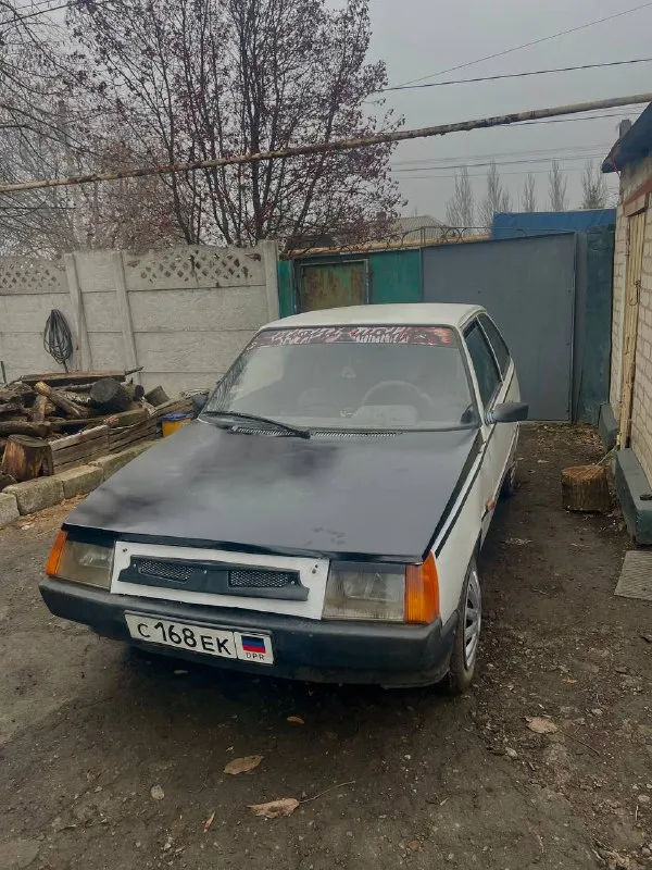 Продам таврию 1993 года на уверенном ходу. Коробка без нареканий. Новый акум, залит тосол новое масло. По электрике все работает. Сел и поехал. Резина лето. Продажа по тех паспорту постоянный учет днр. Цена 55 тыс без торга все вопросы по телефону +79493702975 г донецк
📲 Tg: саша матвеев
📞 Звоните: +7(949)3702975 - фотография - 2