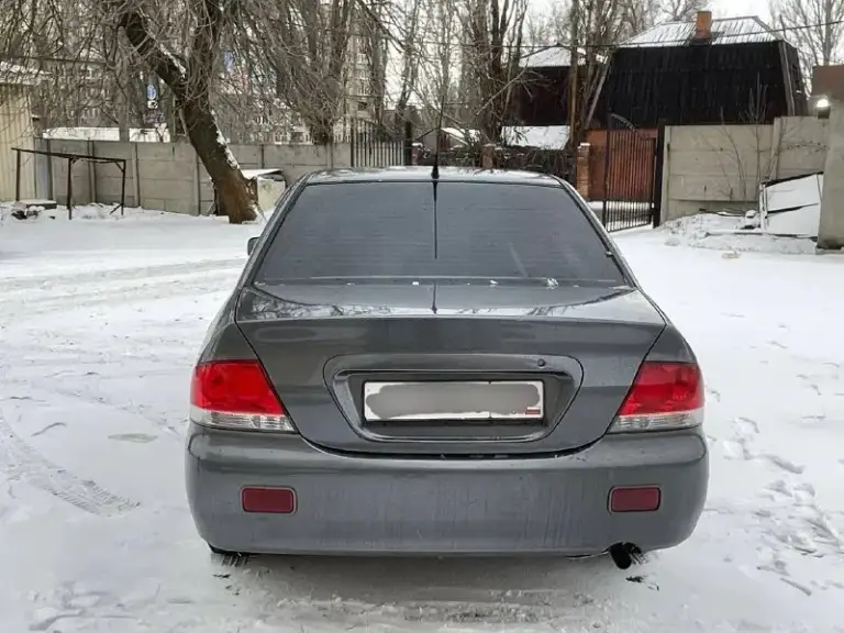 Mitsubishi лансер 9🔥🔥 2005 года без гнили ! Дно, пороги, все несущие части целые 👍 документы полный порядок ✅ ходовая часть мячик авто дымит нужно поменять маслосьемники ‼️ цена 🎁 370к +79497921304 +79493182670 донецк
📞 Звоните: +7(949)7921304 - фотография - 3
