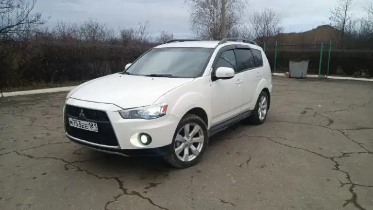 Mitsubishi оутландер xl рестайлинг 2011г. В 2,4л 220т. Км 4wd
Климат контроль.
4 Эсп
Датчик света.
Подогрев сидений.
Климат контроль.
Кожаный салон.
Мультимедиа.
Камера заднего вида. Сигнализация с обратной связью.
Установлены новые дхо 2-х режимные.
Сделана качественная шумоизоляция дверей и багажного отделения, салон кожаный трансформер в хорошем состоянии, эво ковры вплоть до багажника, обслужена выхлопная система (новый не громкий приятный бархатистый выхлоп).
Резина зима в хорошем состоянии.
Осмотр г. Алчевск
Цена 1🍋 280тр.
Т. +79591139030

📞 Звоните: +7(959)1139030 - фотография - 2