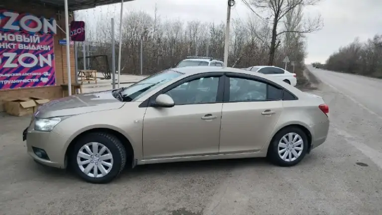 Продам chevrolet круз 2011 года выпуска на автомате. Двигатель 1.8(141 л. С)не дымит, масло не ест. Автомат не пинае, переключает плавно. Есть мелкие жизненные коцки. Пороги, дно целые. Меняны задние тормозные суппорта, троса ручника, колодки, стойки. Поменяны фазорегуляторы, гос. Печка дует огонь прогревается быстро, даже в морозы.4 подъемника, а ключа. Цена 615 00.осмотр макеевка. +79498450521
📞 Звоните: +7(949)8450521 - фотография - 5