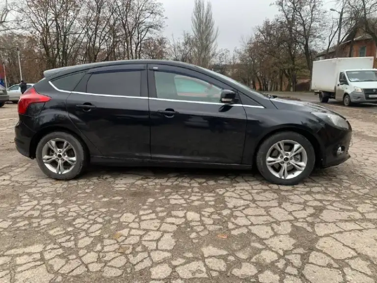 Продам ford focus iii, 2011 г. В. — ухоженный, мощный, готов к поездкам! Номера в подарок! · надежный двигатель: 2.0 литра (150 л. С. ) в отличном техническом состоянии. · безупречная акпп: автоматическая коробка передач работает идеально — не пинает, не дергается, не уходит в аварийный режим. · обновленная ходовая: большой объем работ по подвеске выполнен — едет ровно и уверенно. · чистая история: автомобиль не битый, не крашенный, дтп не участвовал. Все стекла оригинальные. · отличный экстерьер: кузов в прекрасном состоянии. •хорошая мультимедиа. •2-х зонный климат контроль •5 режимный подогрев сидений основные характеристики: · год выпуска: 2011 · двигатель: 2.0 л (150 л. С. ), бензин цена: 650 000 руб. Контакты и осмотр: · телефон: +79493123912 · место осмотра: г. Макеевка
📞 Звоните: +7(949)3123912 - фотография - 3