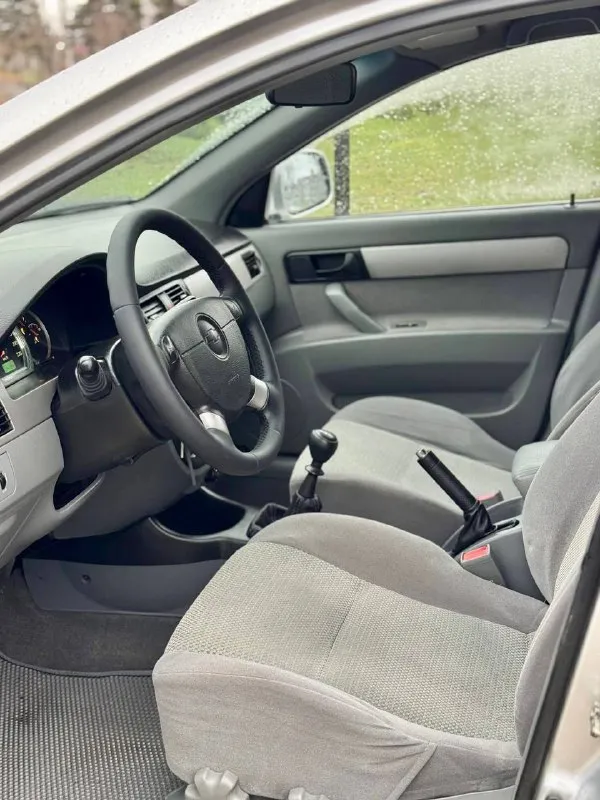 🇰🇵 Chevrolet lacetti

💰Цена: 670 000р
🏢Город: мариуполь
📅Год выпуска: 2012
🧾Пробег: 124 782км.
⚙️Двигатель: 1.6
⛽Топливо: бензин
⚙️Кпп: механика

📞 Телефон:

+7-949-727-41-51
+7-949-551-91-52
+7-989-263-55-56

💾 Описание:

✅ Кузов без коррозии.
✅ Южная эксплуатация.
✅ Оригинальный пробег.
✅ Техническая часть на 5+
✅ Заводское остекление.
✅ Салон как новый.

❄️ Кондиционер, гур, abs, 2 airbag, подогрев сидений, android магнитола, зимняя резина, центральный замок, электропакет.

Улица шевченко 2️⃣6️⃣9️⃣

🏦 Возможна продажа в кредит по двум документам. - фотография - 7