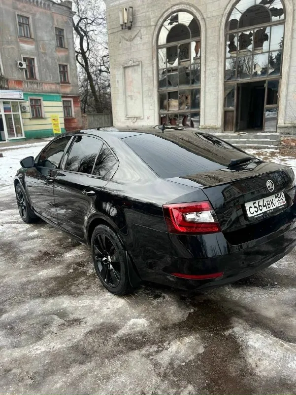 Skoda octavia a7 fl ✅1.8 ✅2 хозяина, я собственник ✅2019 год выпуска, первая регистрация 2020 ✅165 пробег, трассовый ✅машина вся в родной краске, без дтп, царапин и прочих дефектов ✅салон и внешка без дефектов вообще ✅отличная автотека, зеленая вся, вся история обслуживания с нуля и до сих пор, очень много заменено, все расскажу, на все заказ-наряды ✅состояние идеальное, таких обслуженных единицы, без вложений каких-либо вообще! 2 комплекта новых шин r18 очень хорошая комплектация, заводские led фары, фонари, туманки, цифровая приборка, навигация, ассистент выезда с парковки, слепые зоны и многое другое! Морда в пленке, в салоне все элементы так же цена: 2.250.000 торг +79495278643
📞 Звоните: +7(949)5278643 - фотография - 4
