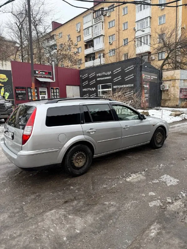 Продам личный автомобиль
Ford mondeo 3 поколения 2001 года выпуска 1,8 бензин
Пробег на данный момент 317тыс км
Комплектация автомобиля:
Подогрев передних сидений
Лепестки управления головным устройством
4 Стеклоподьёмника с доводчиками
Климат контроль
Задние парктроники
Обогрев заднего, переднего и боковых зеркал
Дополнительно установленно:
Головное устройство teyes
Видеорегистратор снимающий как переднюю часть автомобиля так и заднюю
Камера заднего вида
Так же при покупке автомобиля было обработано полностью днище автомобиля
Освещение автомобиля стоят дорогие линзованные bi-led
Так же имеются противотуманные фары
Автомобиль обслуживался только на сто ford в донецке
Масло ликви молли 5w40 при каждой замене масла естественно менялись все фильтра
По мотору, коробке и ходовой никаких нареканий нет
Единственное нужно уделить внимание переднему и заднему бамперу на фото всё видно
Цену вижу 380 с реальным покупателем торг
Автомобиль находится в донецке
📞 Звоните: +7(949)5111606 - фотография - 7