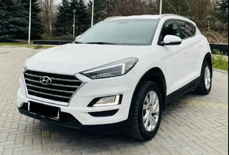 В продаже крассовер комфортный удобный
Hyundai tucson рейсталинг поколение |||
Эксплуатация с 2020 года
Двигатель 2.0 бензин
Коробка автоматическая
Пробег родной 115тыс км.
Автомобиль в идеальном состоянии супер !!!
В ближайшем времени не требует вложений !!!
Кузов весь в заводском окрасе в оригинале !!!
Пред максимальная комплектация,
Бесключевой доступ
Start-stop
Ухоженный тканевый салон,
Датчики света, и дождя,
Подогревы всех сидений,
Подогрев зеркал и стекл,
Подогрев руля мульти руль,
Полный электропакет,
Carplay мультимедиа,
Блютус громкая связь,
Сигнализация удобная -
Star laine управляй мечтой,
Новые зимние шины,
И очень многое другое !
С документами полный порядок,
Могу присутствовать в мрэо для,
Полного переоформления,
Автотека полностью зелень 🌿
Г. Донецк осмотр договоренности.
‼️Цена 2395:000 тыс. Руб ‼️
Таких авто единицы достойный
Состояние нового
Авто весь в роднее
Кому дорого и всяким умникам мимо 🆘
Кто заинтересован звоните
+79493969855 📲 - фотография - 3