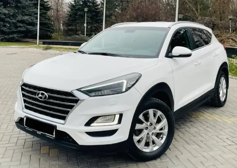 В продаже крассовер комфортный удобный
Hyundai tucson рейсталинг поколение |||
Эксплуатация с 2020 года
Двигатель 2.0 бензин
Коробка автоматическая
Пробег родной 115тыс км.
Автомобиль в идеальном состоянии супер !!!
В ближайшем времени не требует вложений !!!
Кузов весь в заводском окрасе в оригинале !!!
Пред максимальная комплектация,
Бесключевой доступ
Start-stop
Ухоженный тканевый салон,
Датчики света, и дождя,
Подогревы всех сидений,
Подогрев зеркал и стекл,
Подогрев руля мульти руль,
Полный электропакет,
Carplay мультимедиа,
Блютус громкая связь,
Сигнализация удобная -
Star laine управляй мечтой,
Новые зимние шины,
И очень многое другое !
С документами полный порядок,
Могу присутствовать в мрэо для,
Полного переоформления,
Автотека полностью зелень 🌿
Г. Донецк осмотр договоренности.
‼️Цена 2395:000 тыс. Руб ‼️
Таких авто единицы достойный
Состояние нового
Авто весь в роднее
Кому дорого и всяким умникам мимо 🆘
Кто заинтересован звоните
+79493969855 📲 - фотография - 4