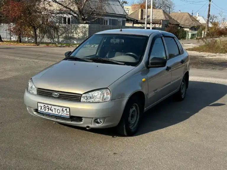 Продам ладу калину 1, седан:
- Цена 275 000+торг;
- Год 2005;
- Мотор 1,6 на 8 клапанов;
- Оригинальный пробег 184тыс. ;
- Комплектация с эуром, 2 эсп и птф;
- Осмотр г. Мариуполь;
- Я собственник, продажа с переоформлением;
+79495188603 - Богдан.
Авто в хорошем техническом состоянии, без вложений. Мотор сухой, не дымит, заводится и работает отлично во всех режимах эксплуатации, полностью обслужен, компрессия по 13 в каждом цилиндре. Кпп работает без нареканий, все передачи включаются без особых усилий, хрустов и других посторонних звуков нет. Ходовка на 4+, рейка не стучит, эур работает как положено. Салон в отличном состоянии, весь функционал работает, сиденья в хороших чехлах, установлено зеркало заднего вида со встроенным видеорегистратором, центральный замок работает.
По кузову машина в хорошем состоянии, дно, пороги, лонжероны, ниша под запаску, стаканы - всё на своих местах, без гнили.
По кузову машина в хорошем состоянии, дно, пороги, лонжероны, ниша под запаску, стаканы всё на своих местах, без гнили - фотография - 2