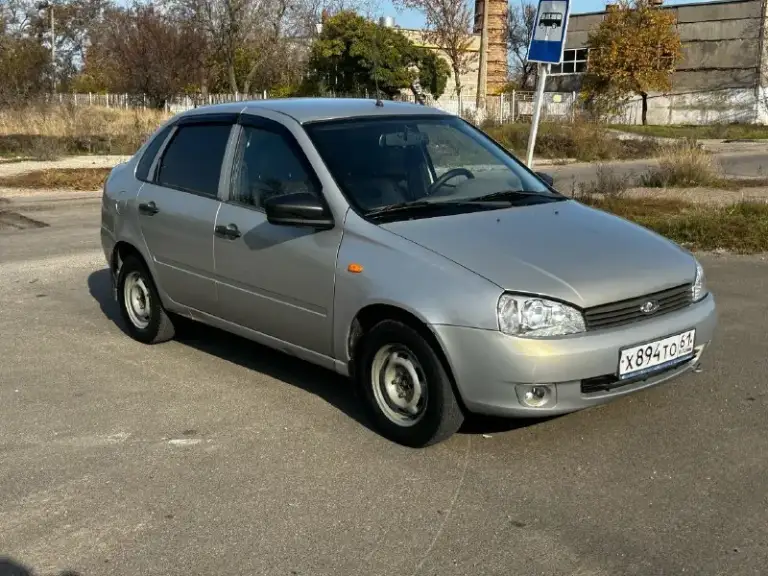 Продам ладу калину 1, седан:
- Цена 275 000+торг;
- Год 2005;
- Мотор 1,6 на 8 клапанов;
- Оригинальный пробег 184тыс. ;
- Комплектация с эуром, 2 эсп и птф;
- Осмотр г. Мариуполь;
- Я собственник, продажа с переоформлением;
+79495188603 - Богдан.
Авто в хорошем техническом состоянии, без вложений. Мотор сухой, не дымит, заводится и работает отлично во всех режимах эксплуатации, полностью обслужен, компрессия по 13 в каждом цилиндре. Кпп работает без нареканий, все передачи включаются без особых усилий, хрустов и других посторонних звуков нет. Ходовка на 4+, рейка не стучит, эур работает как положено. Салон в отличном состоянии, весь функционал работает, сиденья в хороших чехлах, установлено зеркало заднего вида со встроенным видеорегистратором, центральный замок работает.
По кузову машина в хорошем состоянии, дно, пороги, лонжероны, ниша под запаску, стаканы - всё на своих местах, без гнили.
По кузову машина в хорошем состоянии, дно, пороги, лонжероны, ниша под запаску, стаканы всё на своих местах, без гнили - фотография - 6