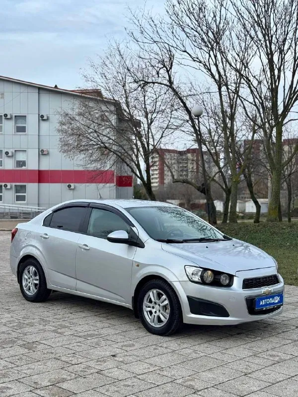 🚘 Chevrolet aveo t300

💰Цена: 610 000р
🏢Город: мариуполь
📅Год выпуска: 2013
⚙️Двигатель: 1.6
⛽Топливо: бензин
⚙️Кпп: механика

📞Телефон:

+7-989-263-55-56
+7-949-551-91-52
+7-949-727-41-51

💾 Описание:

Элегантный седан зарекомендовал себя на российском рынке как универсальный, практичный и надежный автомобиль для тех, кому важны экономичность, надёжность и комфорт. - фотография - 1