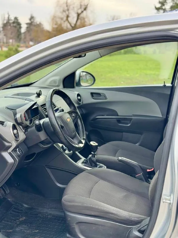 🚘 Chevrolet aveo t300

💰Цена: 610 000р
🏢Город: мариуполь
📅Год выпуска: 2013
⚙️Двигатель: 1.6
⛽Топливо: бензин
⚙️Кпп: механика

📞Телефон:

+7-989-263-55-56
+7-949-551-91-52
+7-949-727-41-51

💾 Описание:

Элегантный седан зарекомендовал себя на российском рынке как универсальный, практичный и надежный автомобиль для тех, кому важны экономичность, надёжность и комфорт. - фотография - 9
