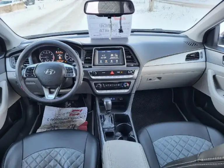 Продам hyundai соната,2017 года, двигатель 2.4 бензин обычный атмосферник, пробег 75000 миль, 4 электростеклоподъемника, мультируль, кнопка старт-стоп, подогрев сидений, кожаный салон, подогрев зеркал, подогрев лобового стекла. Хороший чистый и ухоженный салон. Автомобиль пригонялся из америки, автомобиль обслужен. Документы в полном порядке. Цена 1.650000₽. Осмотр в г. Алчевск. Кого заинтересовал - остальная информация по телефону
+79591809356 Телеграмм, вотсап
📞 Звоните: +7(959)1809356 - фотография - 3