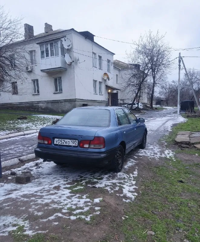 Продам hyundai элантру 1995 год. Мотор 1.6, газ-бензин, коробка механическая. Резина летняя на дисках, зима штампы. Из опций - электро зеркала, гур, сигнализация, стеклоподъёмники 4, продажа от хозяина. Цена 200 000 рублей. +7949-381-09-75
📞 Звоните: +7(949)3810975 - фотография - 1