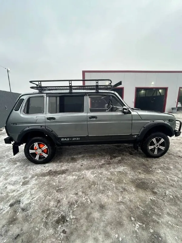 Продам niva 2131 4x4, 2011 год, пробег 65 т. Км! Автомобиль в очень хорошем состоянии, без вложений! Пробег оригинальный, автотека зелёная, там все видно. - гур, новая приборка с бортовым компьютером, свежие r15 диски и новая зимняя резина. - усиленные бампера, зеркала гранта, багажник на крышу, дополнительный свет в виде люстры и фонаря заднего хода на крыше. - свежая оптика в круг, освежался салон, новая торпеда и пластик в багажнике, подсветка в ноги всех 4 сидений, средняя музыка и ещё много чего. В машину вложено очень много средств и времени! Цена 610 000₽ торг по факту при встрече. Машина в городе торез, все вопросы +79493904336
📞 Звоните: +7(949)3904336 - фотография - 6
