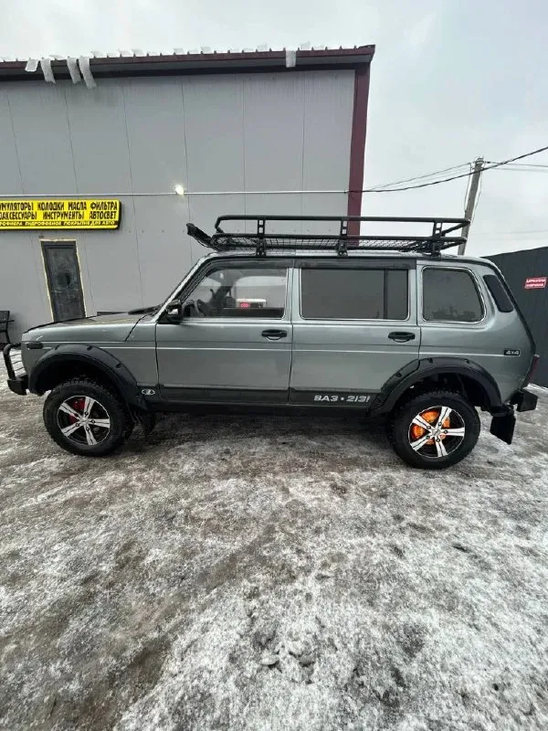 Продам niva 2131 4x4, 2011 год, пробег 65 т. Км! Автомобиль в очень хорошем состоянии, без вложений! Пробег оригинальный, автотека зелёная, там все видно. - гур, новая приборка с бортовым компьютером, свежие r15 диски и новая зимняя резина. - усиленные бампера, зеркала гранта, багажник на крышу, дополнительный свет в виде люстры и фонаря заднего хода на крыше. - свежая оптика в круг, освежался салон, новая торпеда и пластик в багажнике, подсветка в ноги всех 4 сидений, средняя музыка и ещё много чего. В машину вложено очень много средств и времени! Цена 610 000₽ торг по факту при встрече. Машина в городе торез, все вопросы +79493904336
📞 Звоните: +7(949)3904336 - фотография - 8