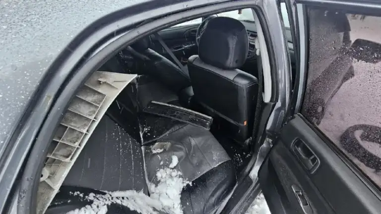 Продажа целиком mitsubishi lancer ix, 1.6,, 2006г. Заводится, в каком-то смысле едет) 65 000р. Луганск. М. Т. +79591369256
📞 Звоните: +7(959)1369256 - фотография - 8