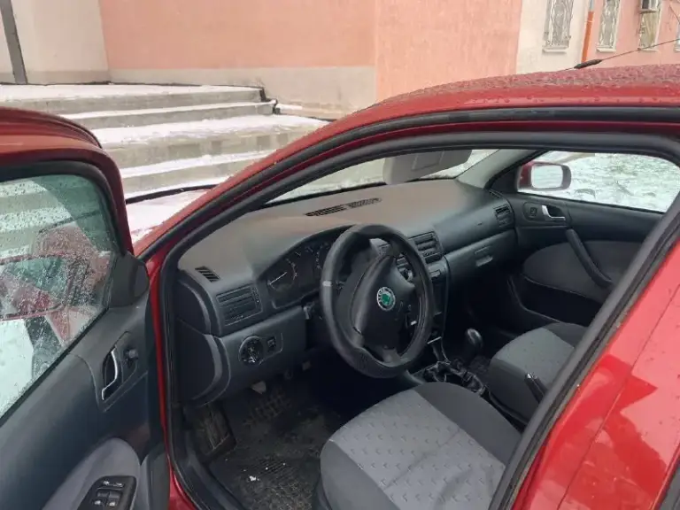 Продам
Skoda octavia tour
Год:2008
:1.4 Едет бодро
Пробег:285.000
Коробка:механика
Машина целиком и полностью обслужена, вложений не требует. Из последнего что сделано:стойки задние, печка новая и обслужен кондиционер и еще по мелочам
Машина не гнилая и пробег реальный, автотека зеленая
Цена :540.000 руб. Торг либо обмен
Все вопросы по телефону :
+79496407500
📲 Tg: богдан
📞 Звоните: +7(949)6407500 - фотография - 5