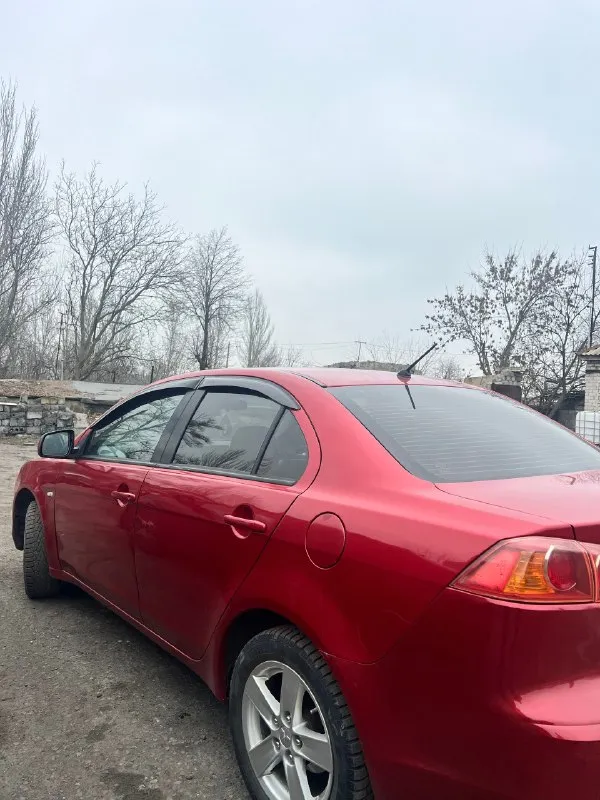 Продам митсубиси лансер x 2008г
Двигатель 1.8 пробег 233тыс
2 Хозяина
Коробка:акпп
Двигатель не дымит, масло не ест.
Акпп не пинает, не буксует, переключает мягко и плавно!
Ходовая обслужена!
Новое акб, новые стойки стабилизатора в круг, новые блины передние и колодки передние, новые резинки стабилизатора, новый стартер, новый гидроусилитель руля, новый левый рычаг в сборе, новые стойки передние, новое масло в двигателе и фильтра!
По электрике все работает, кондиционер заправлен!
Комплектация: датчик дождя/света, подогревы передних сидений, климат контроль, сенсорная мультимедиа с камерой заднего вида, сигнализация с автозапуском и обратной связью, эл. Подогрев и регулировка зеркал.
Документы кристально чистые, без запретов, без штрафов, переоформление без проблем
Цена 680т. Р. Небольшой торг у капота.
Г. Торез
+79493745821 +7 (949) 126-74-52
📞 🇷🇺 Звоните: +7(937)4582179 - фотография - 4