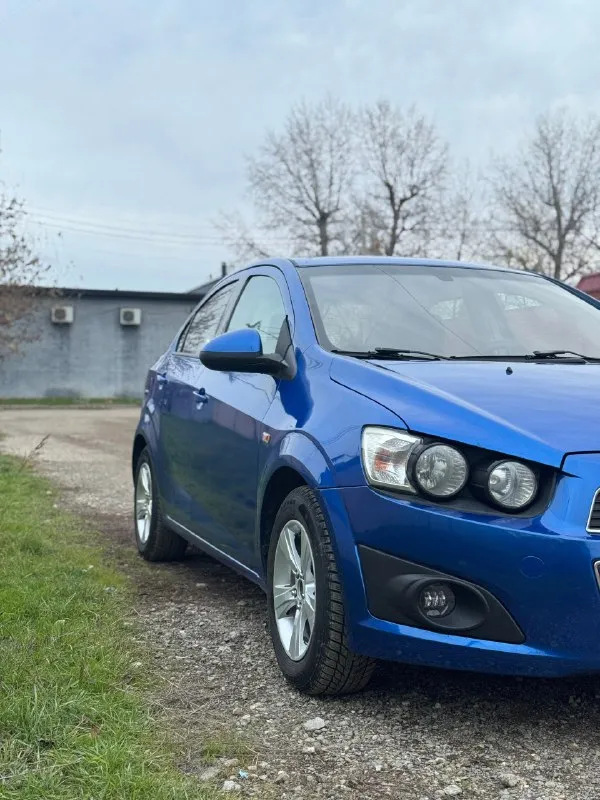 Продам chevrolet aveo т300
Коробка автомат.
Год выпуска 2013
Объем: 1,6 бензин.
Пробег: 150 тыс. Км.
✅ 1 Владелец с салона.
✅ Гнили, рыжиков нигде нет. Все стекла родные.
Просторный автомобиль. Расход топлива приятно радует.
Полностью обслужен от и до. Из глобального, новый комплект грм и помпа. Свежие тормозные диски и колодки.
Мотор, коробка - без каких-либо нареканий. Подвеска идеальная, без стуков. Все работает как должно.
Хорошая комплектация: мультируль, подогрев сидений. Эл. Рег. Фар и зеркал. 4 стелоподъемника и другое.
✅ Сделан отличный свет.
✅ Установлена сигнализация с автозапуском.
Два комплекта резины. Зима, лето.
Машиной будете довольны.
Цена: 735 ₽ торг будет!
По всем вопросам звоните.
+7 (949) 813-10-44
Нахожусь в донецке.
📞 🇷🇺 Звоните: +79498131044 - фотография - 3
