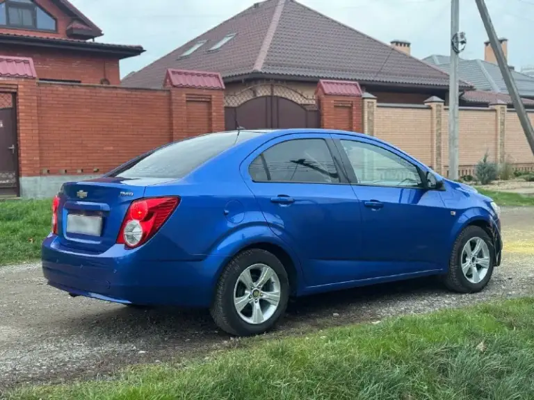 Продам chevrolet aveo т300
Коробка автомат.
Год выпуска 2013
Объем: 1,6 бензин.
Пробег: 150 тыс. Км.
✅ 1 Владелец с салона.
✅ Гнили, рыжиков нигде нет. Все стекла родные.
Просторный автомобиль. Расход топлива приятно радует.
Полностью обслужен от и до. Из глобального, новый комплект грм и помпа. Свежие тормозные диски и колодки.
Мотор, коробка - без каких-либо нареканий. Подвеска идеальная, без стуков. Все работает как должно.
Хорошая комплектация: мультируль, подогрев сидений. Эл. Рег. Фар и зеркал. 4 стелоподъемника и другое.
✅ Сделан отличный свет.
✅ Установлена сигнализация с автозапуском.
Два комплекта резины. Зима, лето.
Машиной будете довольны.
Цена: 735 ₽ торг будет!
По всем вопросам звоните.
+7 (949) 813-10-44
Нахожусь в донецке.
📞 🇷🇺 Звоните: +79498131044 - фотография - 7