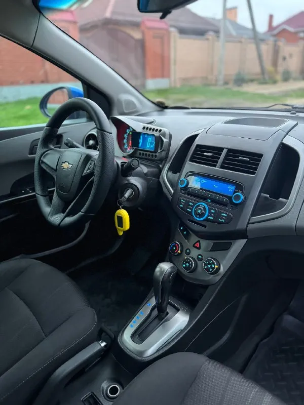 Продам chevrolet aveo т300
Коробка автомат.
Год выпуска 2013
Объем: 1,6 бензин.
Пробег: 150 тыс. Км.
✅ 1 Владелец с салона.
✅ Гнили, рыжиков нигде нет. Все стекла родные.
Просторный автомобиль. Расход топлива приятно радует.
Полностью обслужен от и до. Из глобального, новый комплект грм и помпа. Свежие тормозные диски и колодки.
Мотор, коробка - без каких-либо нареканий. Подвеска идеальная, без стуков. Все работает как должно.
Хорошая комплектация: мультируль, подогрев сидений. Эл. Рег. Фар и зеркал. 4 стелоподъемника и другое.
✅ Сделан отличный свет.
✅ Установлена сигнализация с автозапуском.
Два комплекта резины. Зима, лето.
Машиной будете довольны.
Цена: 735 ₽ торг будет!
По всем вопросам звоните.
+7 (949) 813-10-44
Нахожусь в донецке.
📞 🇷🇺 Звоните: +79498131044 - фотография - 8