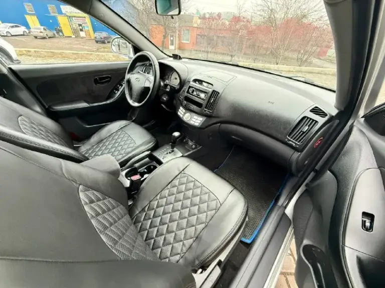 💶 Цена:740.000р
📮 Город:донецк
🚘 Марка / модель:hyundai elantra
📅 Год выпуска:2006
📊 Пробег:230.000км
⛽ Двигатель (тип, объем, ):бензин 1.6
🔧 Тип кпп:автомат
📝 Описание:машина в очень хорошем состоянии. Кузов без рыжиков и гнили, полностью обслужена, хорошая комплектация. Климат работает. Переоформление без проблем. Возможна продажа в кредит.
☎ Контактный телефон:+79495001160(телеграм)
📞 🇷🇺 Звоните: +79495001160 - фотография - 10