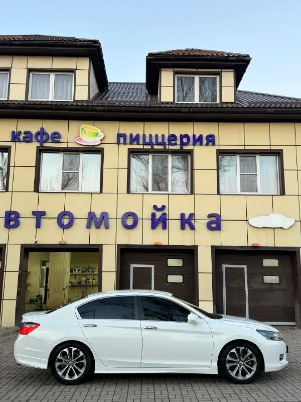 Honda accord
💰1.270.000💰
2014Г
2.4 Мт srort версия (180 лс)
Пробег 235.000 родной, любые проверки!
Мотор в отличном состоянии, едет как ракета 🚀, при этом не дымит, масло не ест, не троит, все отлично!
Мкпп, не выбивает, не хрустит, не воет! Переключает мягко, комфортно, легкая в езде!
Ходовая без нареканий, ничего не гремит, не стучит, мягкая комфортная) и при этом очень быстрая тачка) 🚀🚀🚀
По электрике все есть необходимое, и все работают исправно, без каких либо нареканий!
Документы чистые, без запретов, без штрафов, любое переоформление где угодно! Можно с моим присутствием по желанию.
Осмотр г. Макеевка
Связь +7949-607-32-69
+7949-489-08-56 Есть тг
Цена 1.270.000 руб торг реальному клиенту
Круче тачки, за эти бабки, не взять!
Дешевая в обслуживание, маленький расход, крутой вид, прекрасно рулится, и едет как ракета 🚀
📞 🇷🇺 Звоните: +79496073269 - фотография - 8