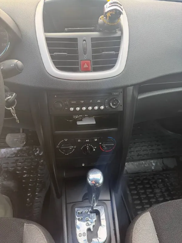 Peugeot 207, pegeot 207
Год выпуска этой замечательной ласточки 2007
Пробег 140,000
Коробка автомат
Объём 1,6
Машина бодрая, не одного рыжика стеклоподьемники, кондиционер. Есть летняя резина. Один косяк трещина на лобовом.
Хочу 385т. Р маленький торг у капота
☎️ 959 546-61-60
📞 Звоните: +7(959)5466160 - фотография - 7