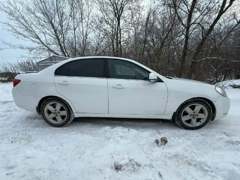 Chevrolet epica 2007 2.0 бензин коробка 5 ступенчатая механика, ходовка мячик, я владелец, документы в порядке, два ключа, есть моменты по лкп. Недавно поменял свечи, колодки и масло. Комплектация: ✅ круизконтроль ✅ кондиционер ✅ кожаный салон ✅ мультируль ✅ подогрев передних сидений ✅ сенсорная магнитола ✅ carplay ✅ камера заднего вида + видеорегистратор ✅ парктроники ✅ хорошая музыка ✅ электропривод водительского сидения ✅ подогрев заднего стекла ✅ led оптика ❗️цена: 470 т. Р. + торг у капота осмотр в г. Ясиноватая +79497294495
📞 Звоните: +7(949)7294495 - фотография - 3