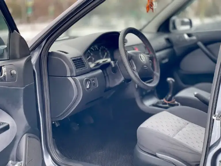 Продам skoda octavia
Год выпуска 2008
Обьем 1.8 turbo
Л/с 150
Автомобиль. В идеальном состоянии вложений не требует
Сел поехал
Двигатель в идеальном состоянии масло не ест не дымит турбина в отличном состоянии тяга отличная
Коробка в идеальнейшем состоянии не хрустит не выбивает
Ходовая в отличном состоянии не стучит не гремит дорогу держит отлично
По кузову в отличном состоянии
Рыжиков гнили ржавчин нет
Дно пороги стаканы аланджероны в идеальном состоянии
Автомобиль в дтп не учавствовала
Геометрия кузова заводская
Салон чистый ухоженный сидение не продавлены не прокуреный
Комплектация хорошая
Кондиционер
2 Стеклоподъемника
Подогрев сидений
Обогрев заднего стекла
Гур
Сигнализация с обратной связью
Музыка магнитафон с блютузом
Регулировка зеркал
2 Подушки безопасности
Абс
Новая зимняя резина
Юридически все кристально чисто
Город осмотра мариуполь
Номер для связи
+7
Цена 565.000₽
📞 Звоните: +7(949)5637578 - фотография - 7