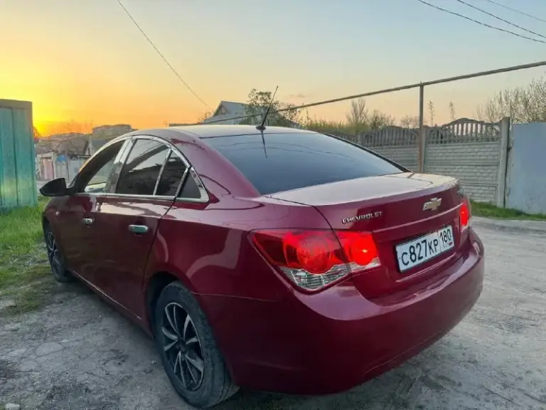 Продам chevrolet cruze 🚗 2011 год мотор 1,6 состояние отличное 👍
Коррозии, рыжиков нет
Ходовая новая
Мотор масло не берёт
Отслово совсем,
В полной комплектации
Электрика вся работает
Кондиционер заправлен
Я собственник. Цена 720 тыщ💵
Торг возможен
Тел+79498234300 - фотография - 6